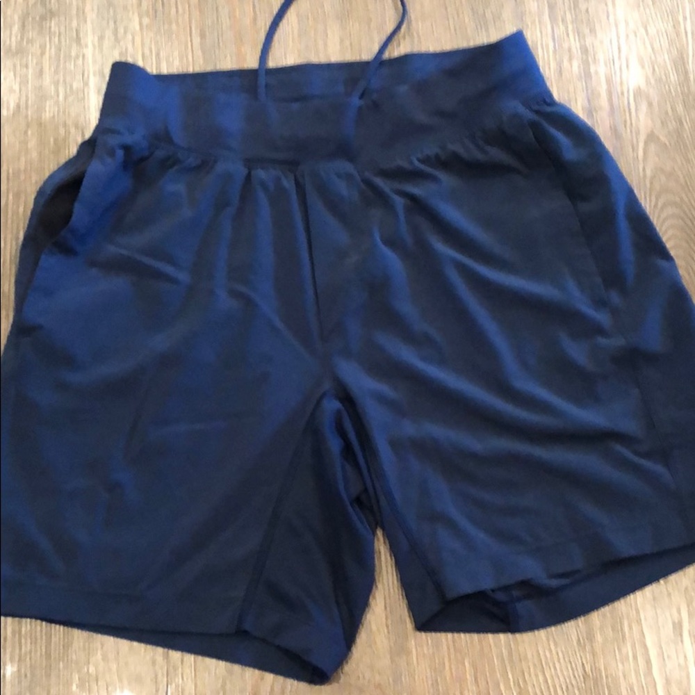 Lululemon Mens med shorts